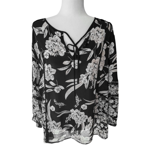 Karl Lagerfeld Tops - Karl Lagerfeld Floral Crochet Sleeve Blouse